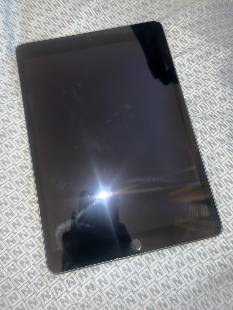 Apple iPad 9th Gen, color Gray