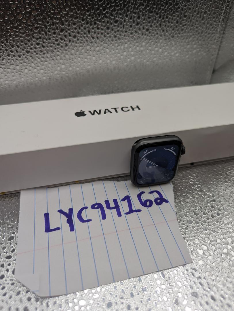 Apple Watch SE 1st Gen 44mm, color Gray
