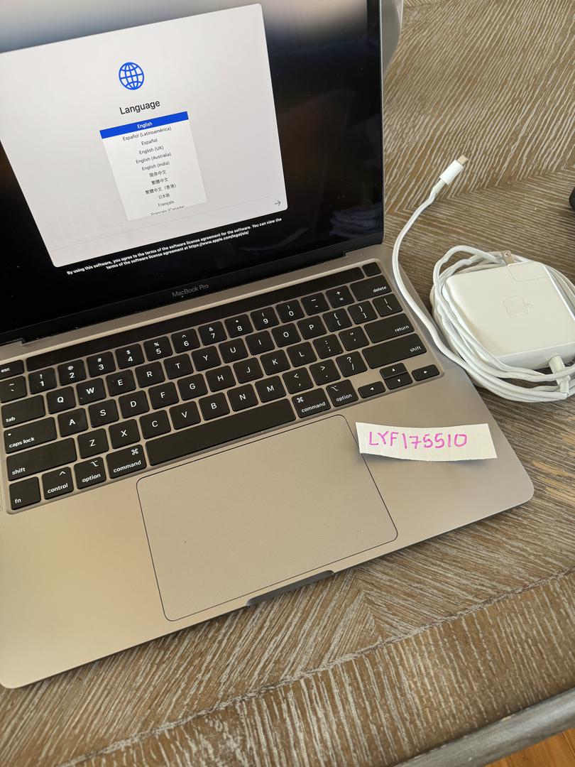 MacBook Pro 2020 - 13", color Gray