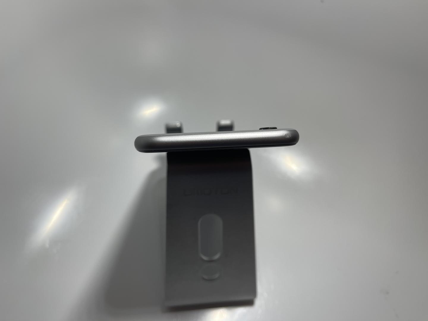 Apple iPhone 6S, color Grey