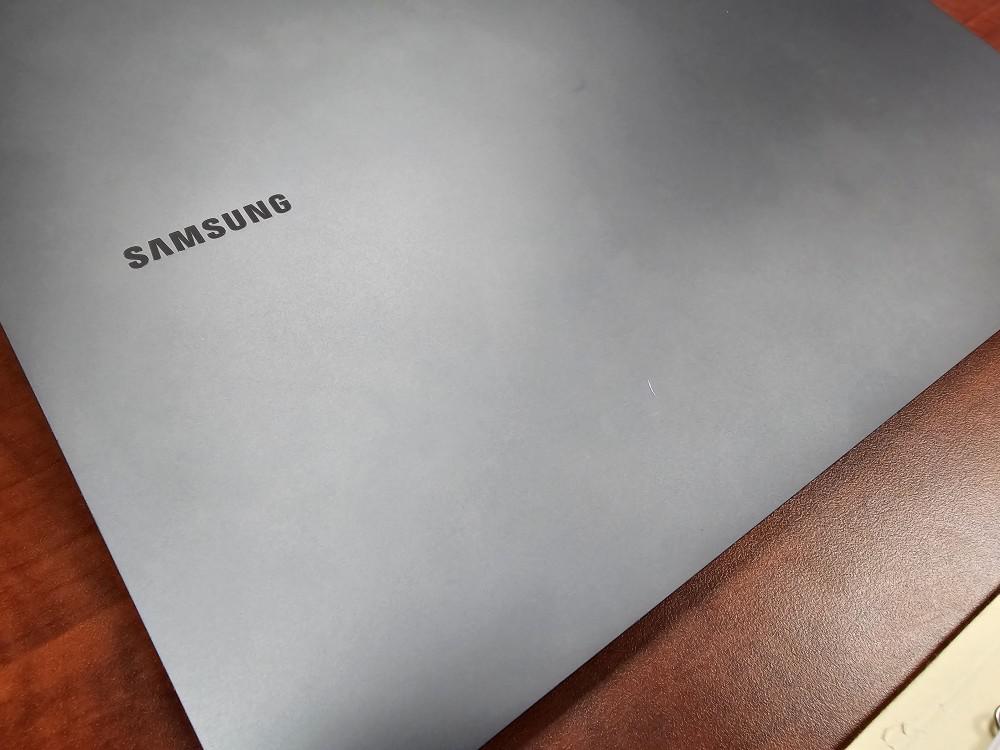 Samsung Galaxy Book3 Pro, color Graphite