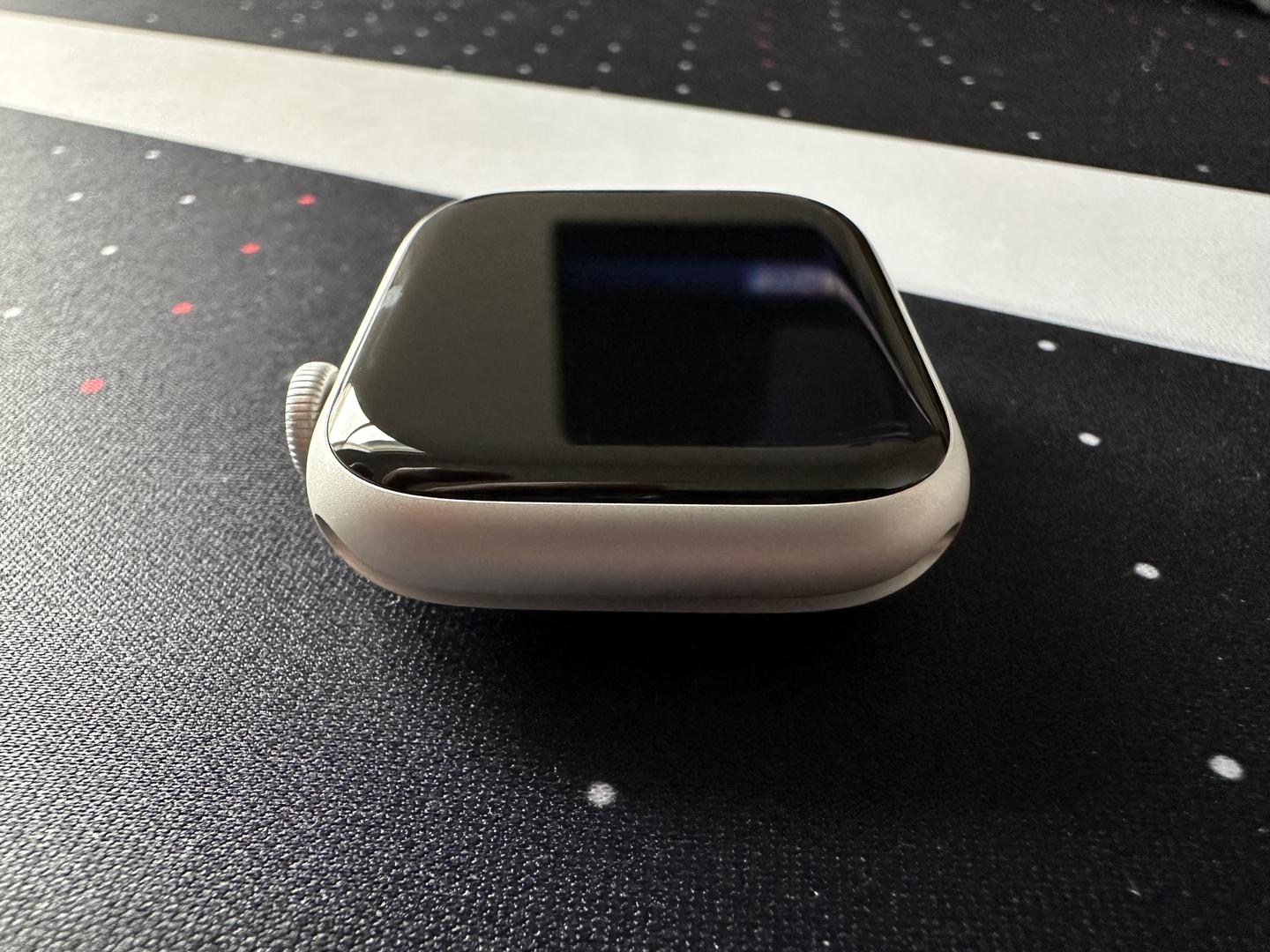 Apple Watch Series 8 45mm, color Silver