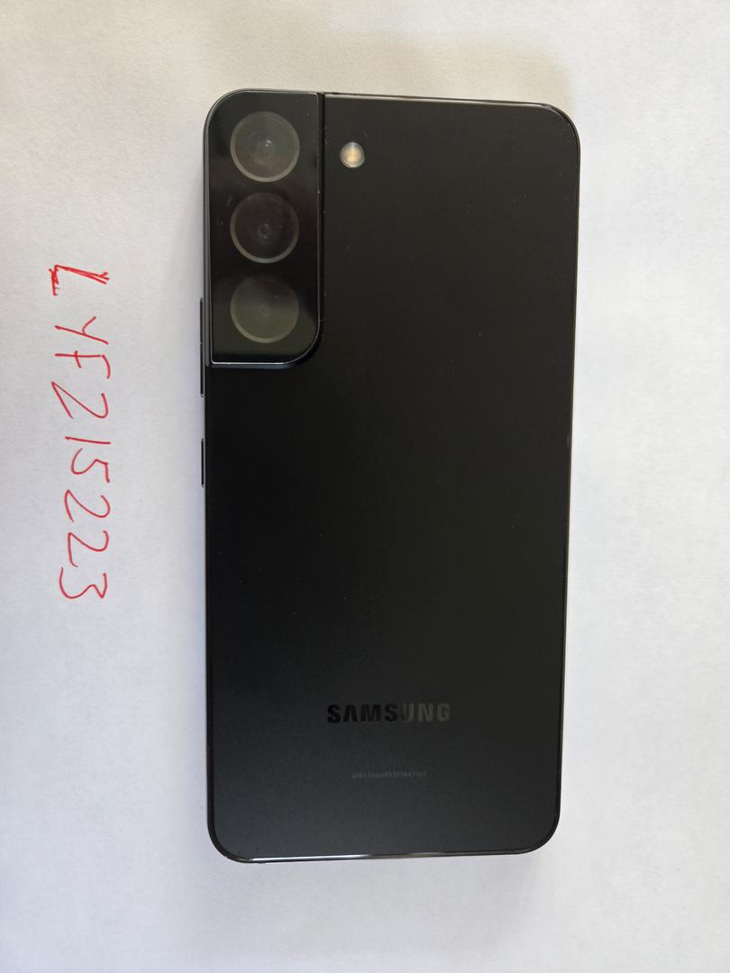 Samsung Galaxy S22, color Black