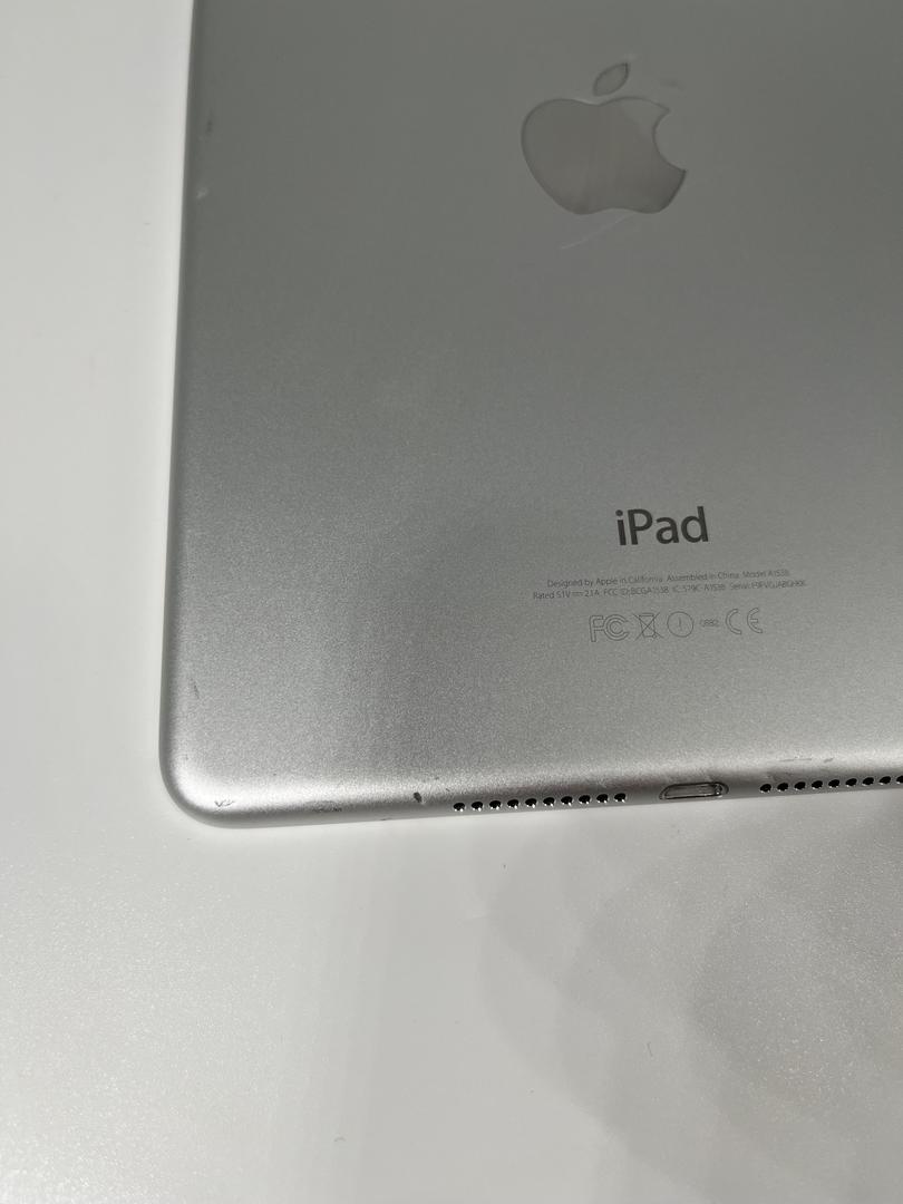 Apple iPad Mini 4, color Silver