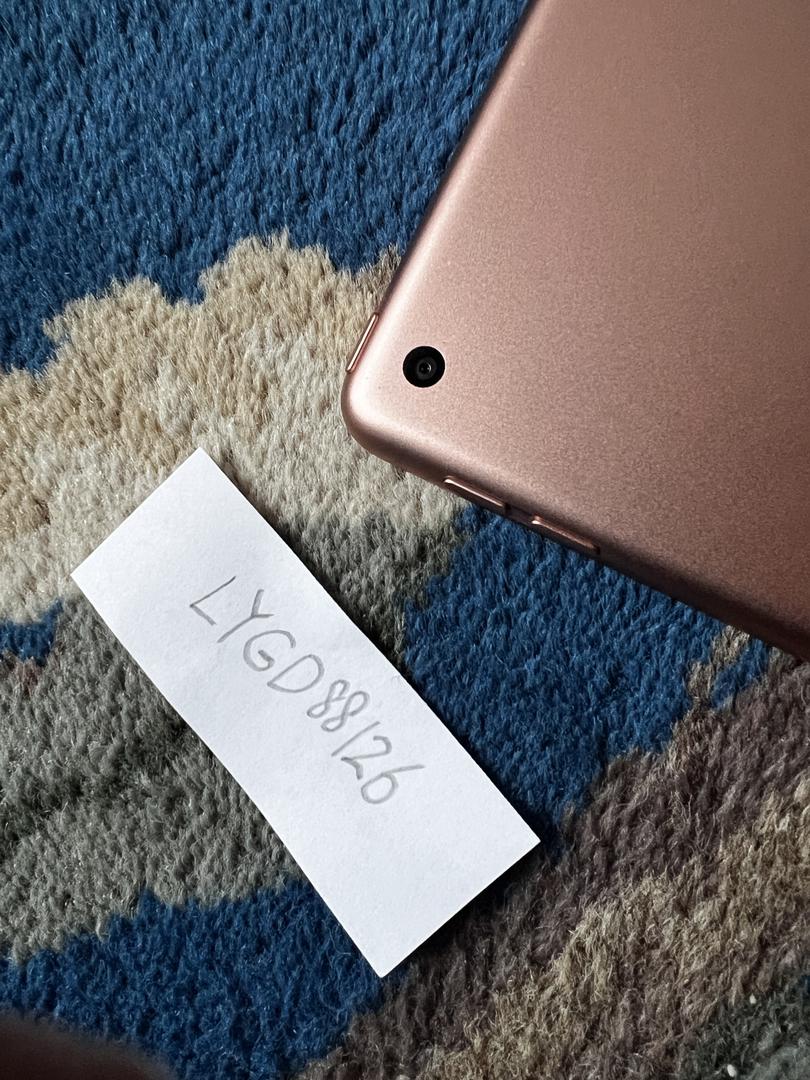 Apple iPad 7th Gen, color Gold