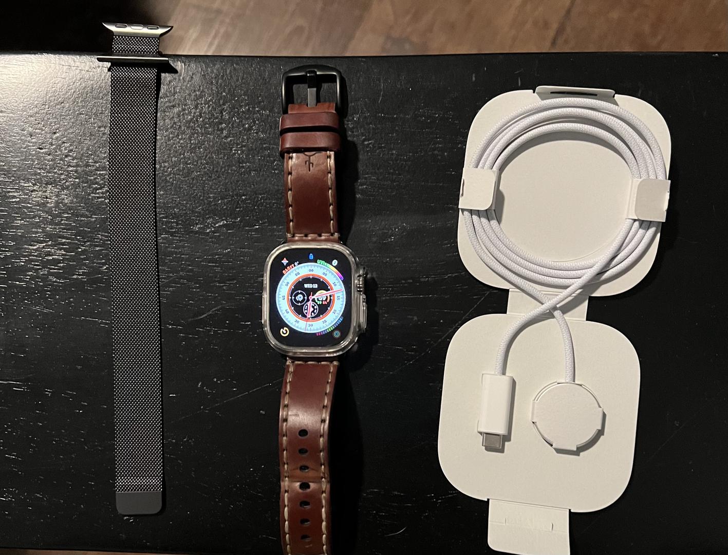 Apple Watch Ultra 49mm, color Titanium