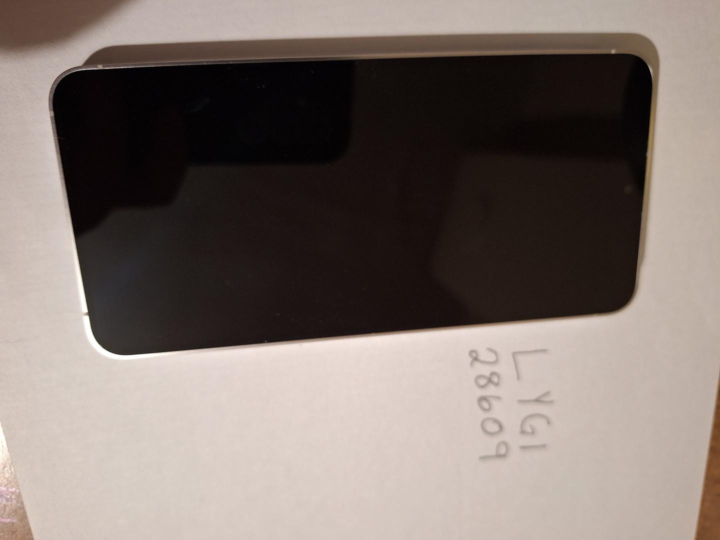 Samsung Galaxy S24, color Gray