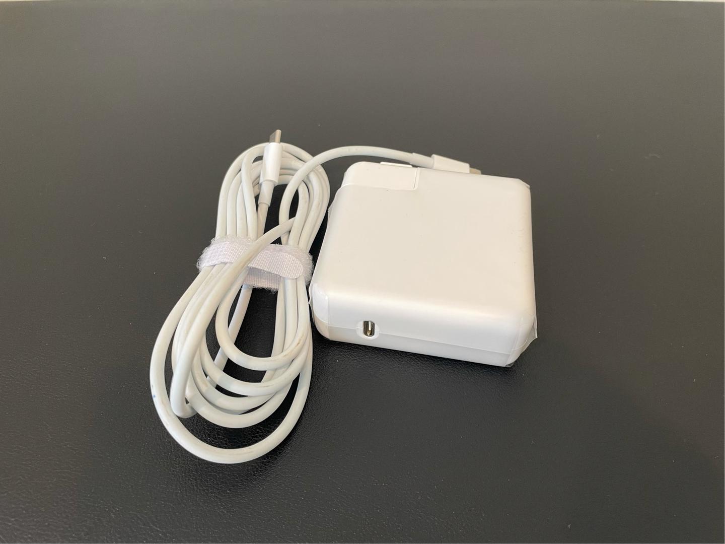 MacBook Pro 2017 (With Touch Bar) - 15", color Silver