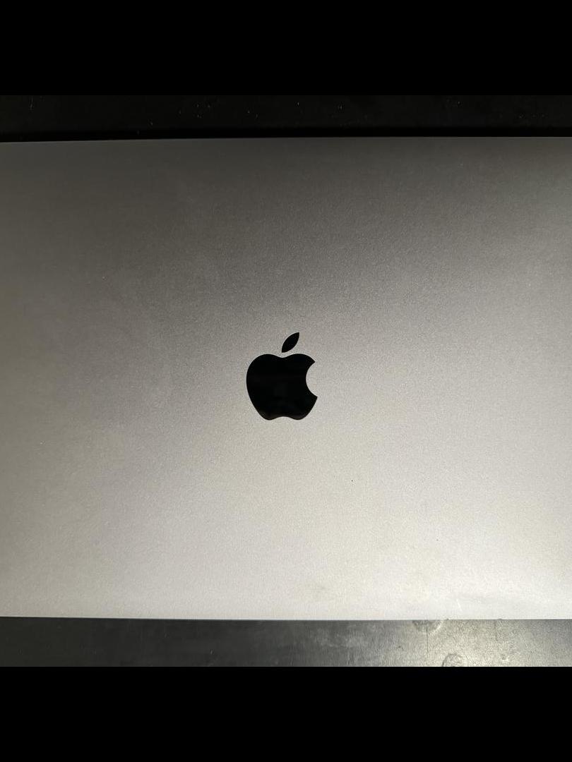 MacBook Pro 2019 - 13", color Gray