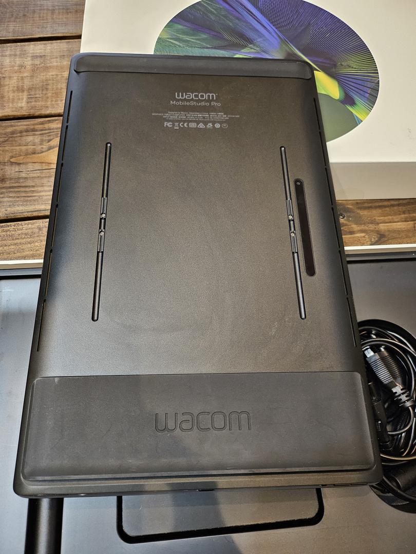 Wacom MobileStudio Pro 16", color