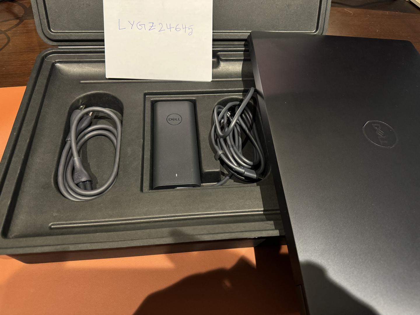 Dell XPS 16 9640 (2024), color Platinum