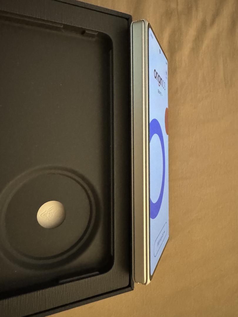 vivo X Fold3 Pro, color White