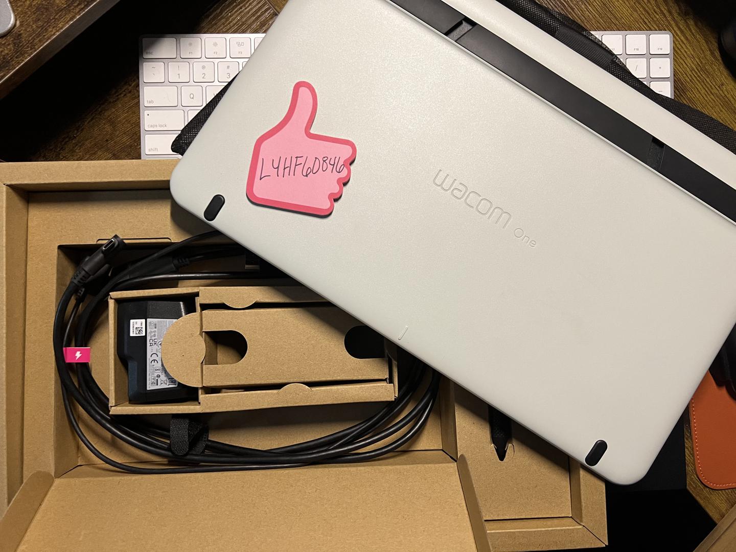 Wacom One, color