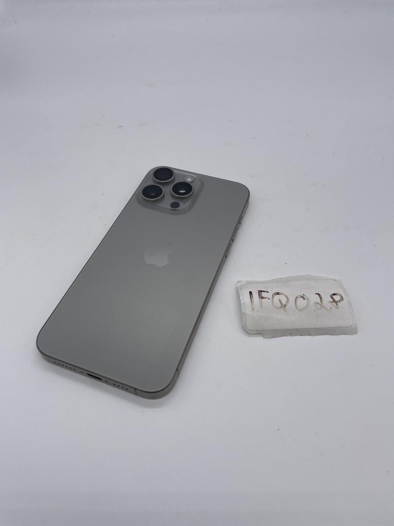 Apple iPhone 15 Pro Max, color Natural