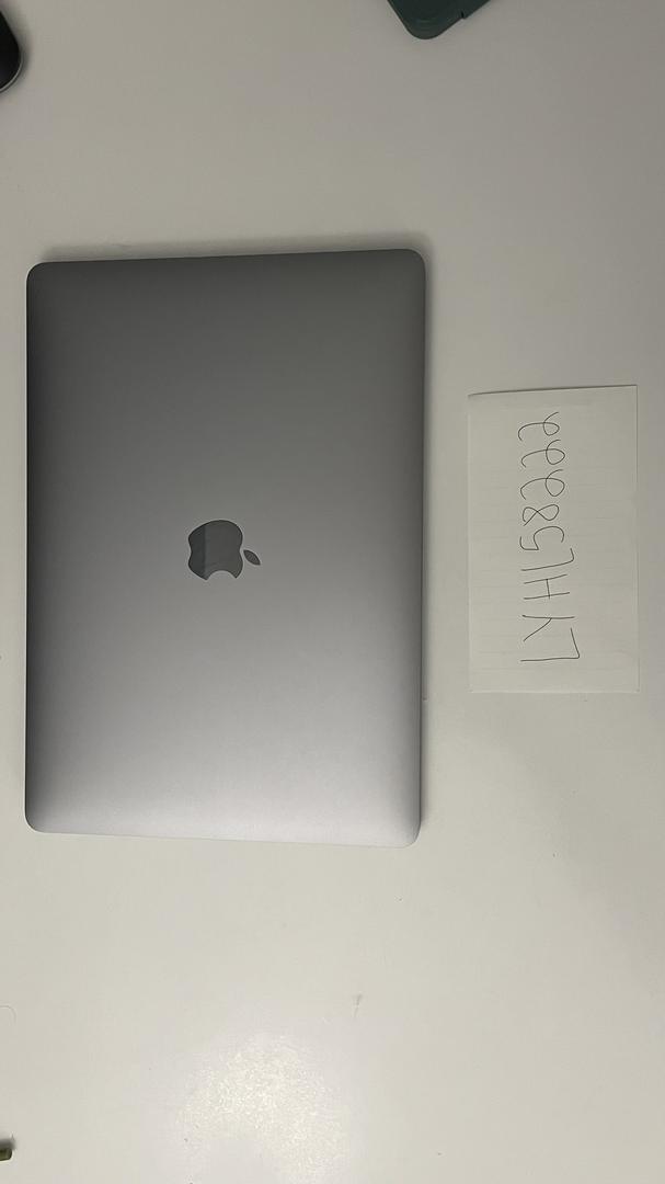 MacBook Pro 2019 - 13", color Gray