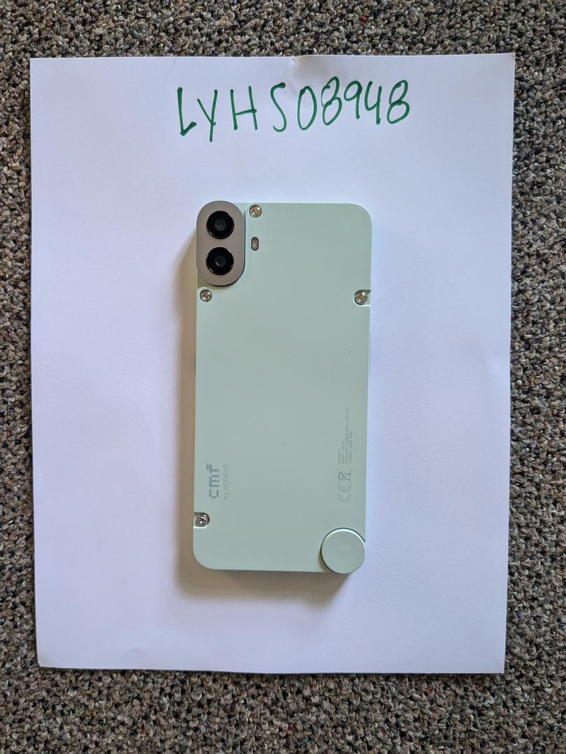 CMF Phone 1, color Light Green