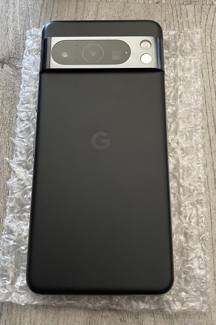 Google Pixel 8 Pro, color Obsidian