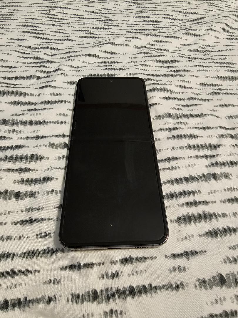 Samsung Galaxy Z Flip5, color Graphite
