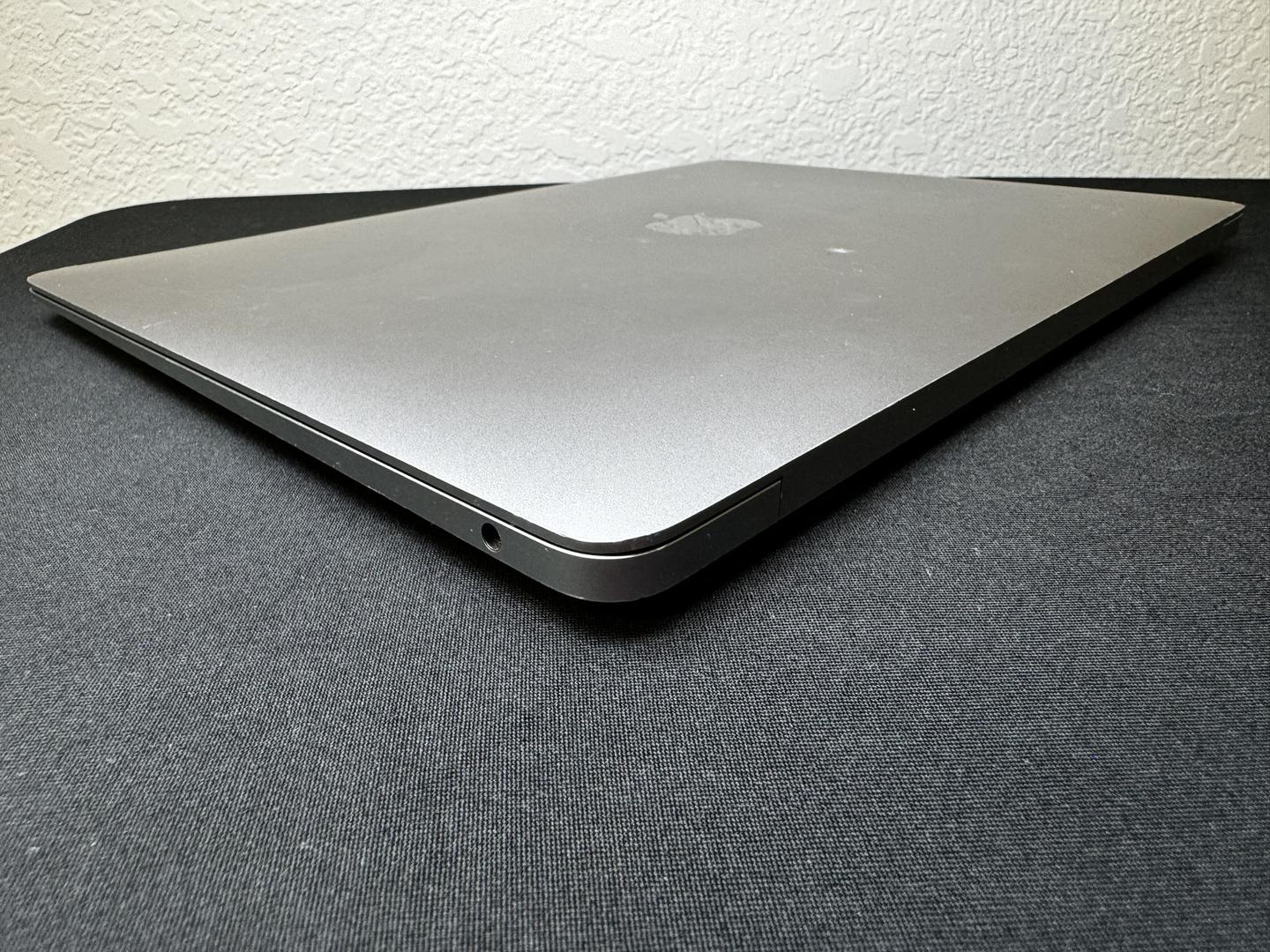 MacBook Air 2020 - 13 inch - Product Guide, Specs, Prices, and