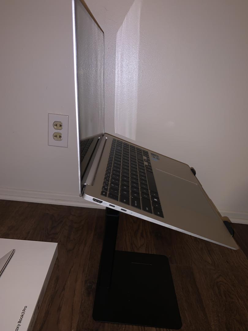 Samsung Galaxy Book3 Pro, color Beige