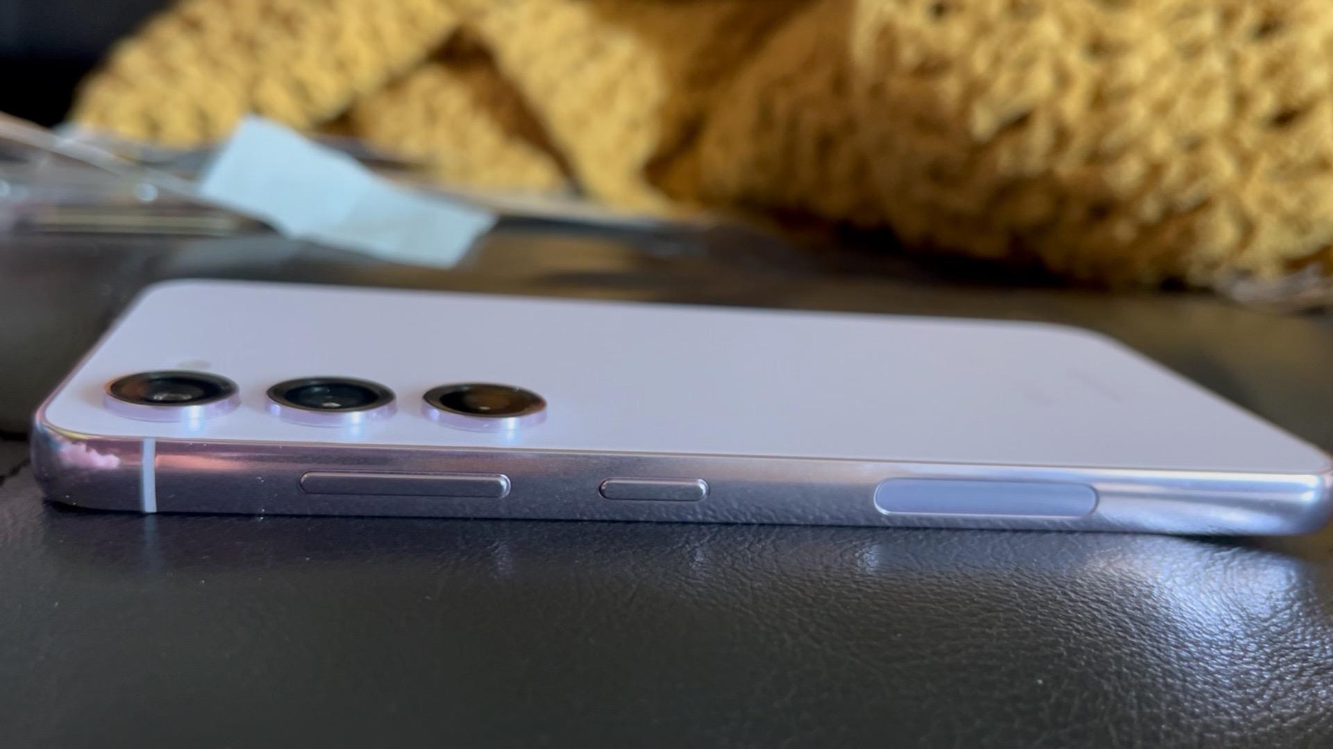 Samsung Galaxy S23, color Lavender