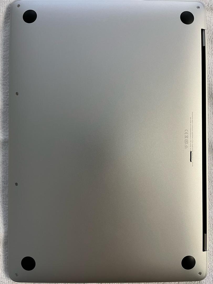 MacBook Pro 2020 - 13", color Silver