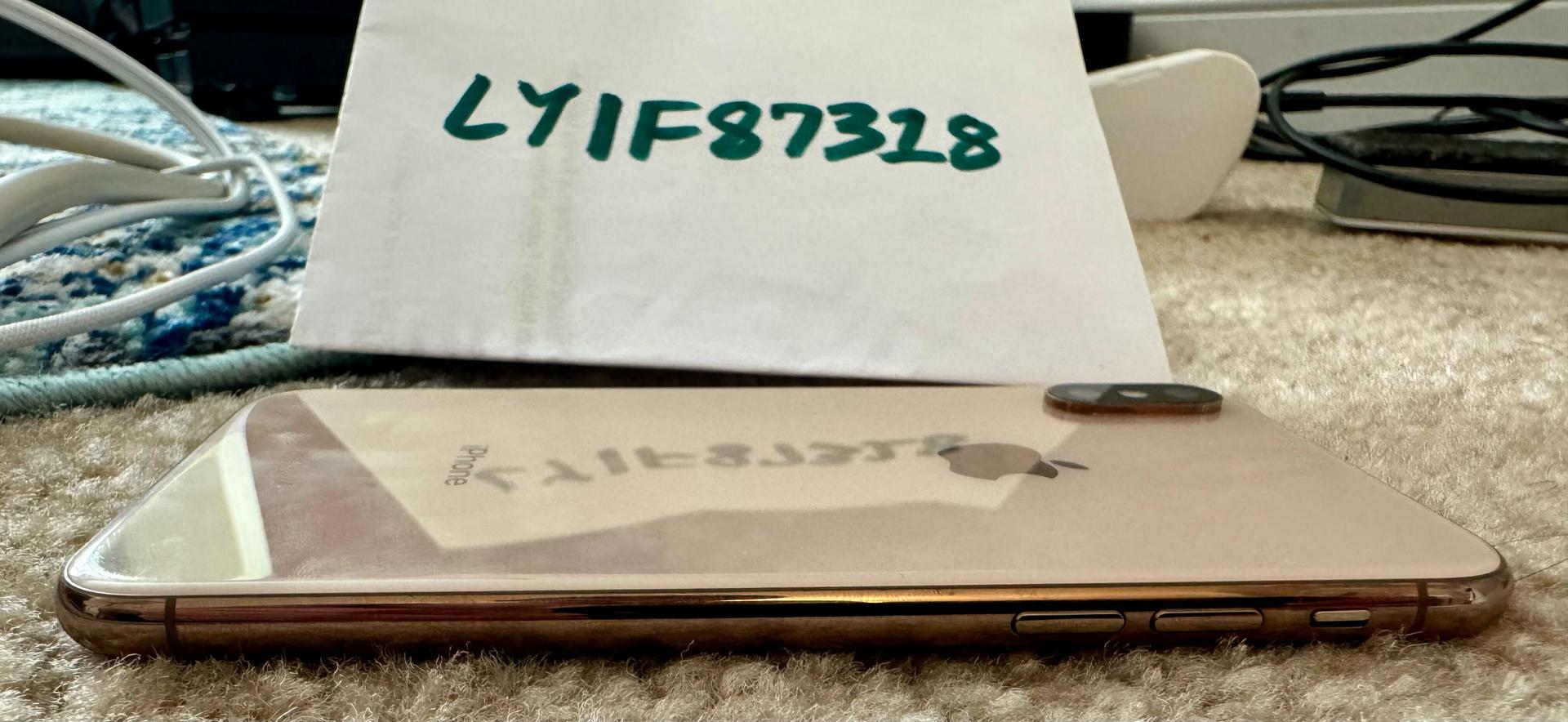 Apple iPhone Xs, color Gold