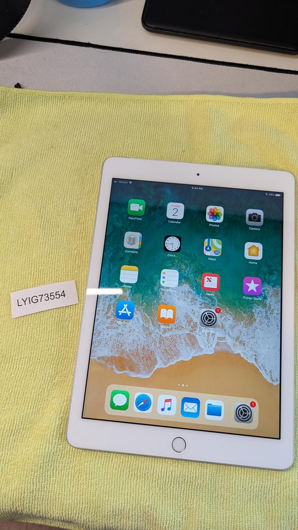 Apple iPad 6th Gen, color Silver