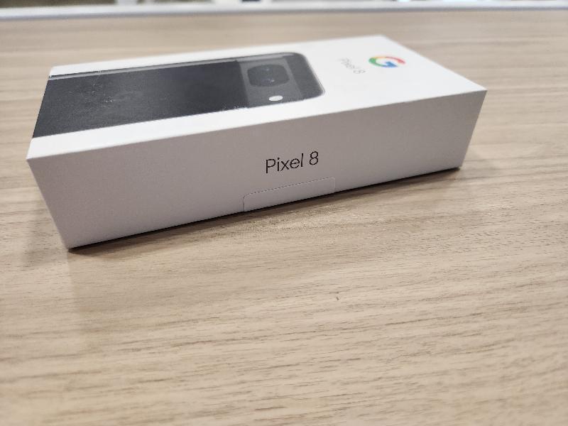 Google Pixel 8, color Obsidian