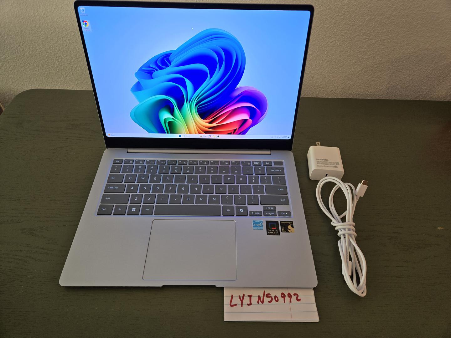 Samsung Galaxy Book4 Edge, color Sapphire