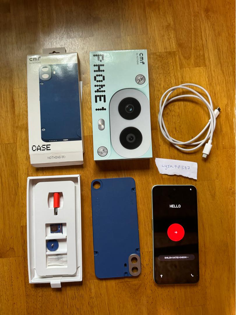 CMF Phone 1, color Light Green