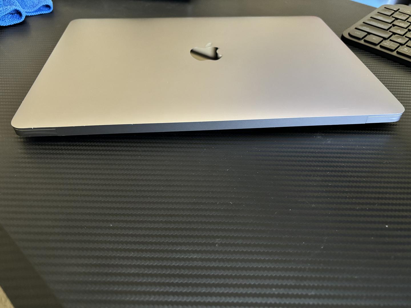 MacBook Air 2020 - 13", color Gray