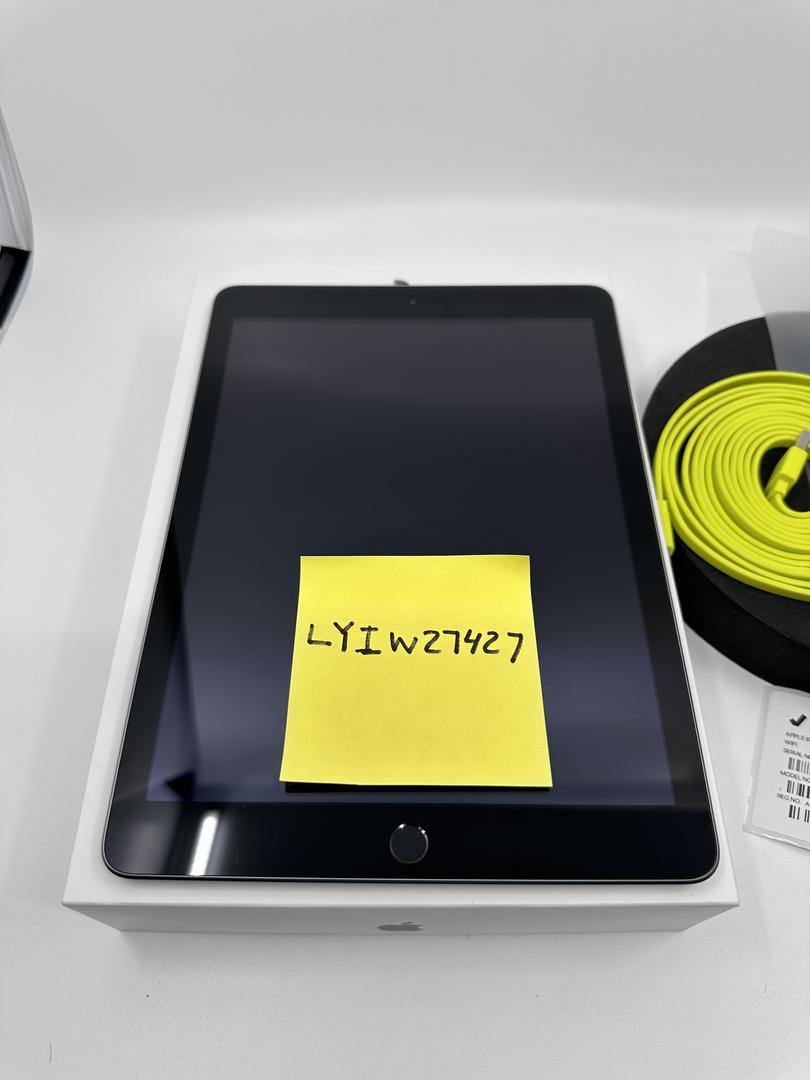 Apple iPad 5th Gen, color Gray