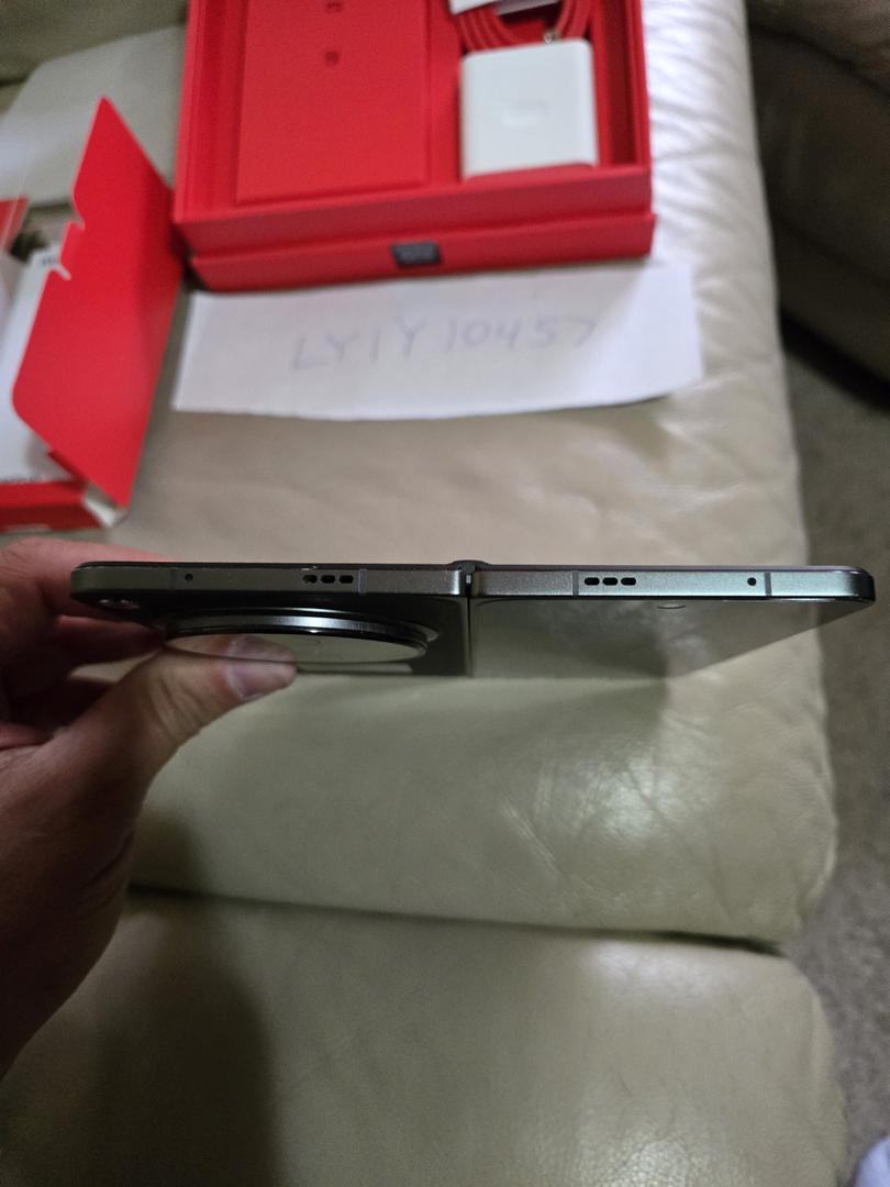 OnePlus Open, color Black