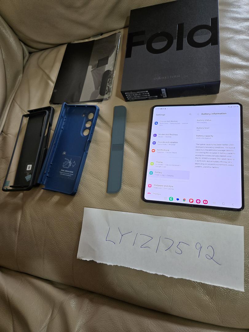 Samsung Galaxy Z Fold5, color Black