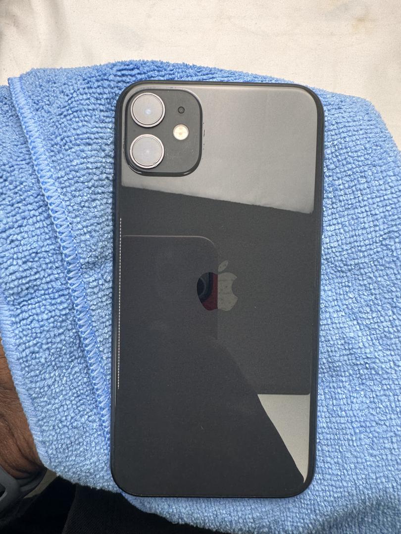 Apple iPhone 11 Unlocked, Black, 128GB, A2111 LYJA24924 Swappa
