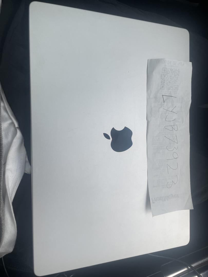 MacBook Pro Late 2023 (M3) - 16", color Silver