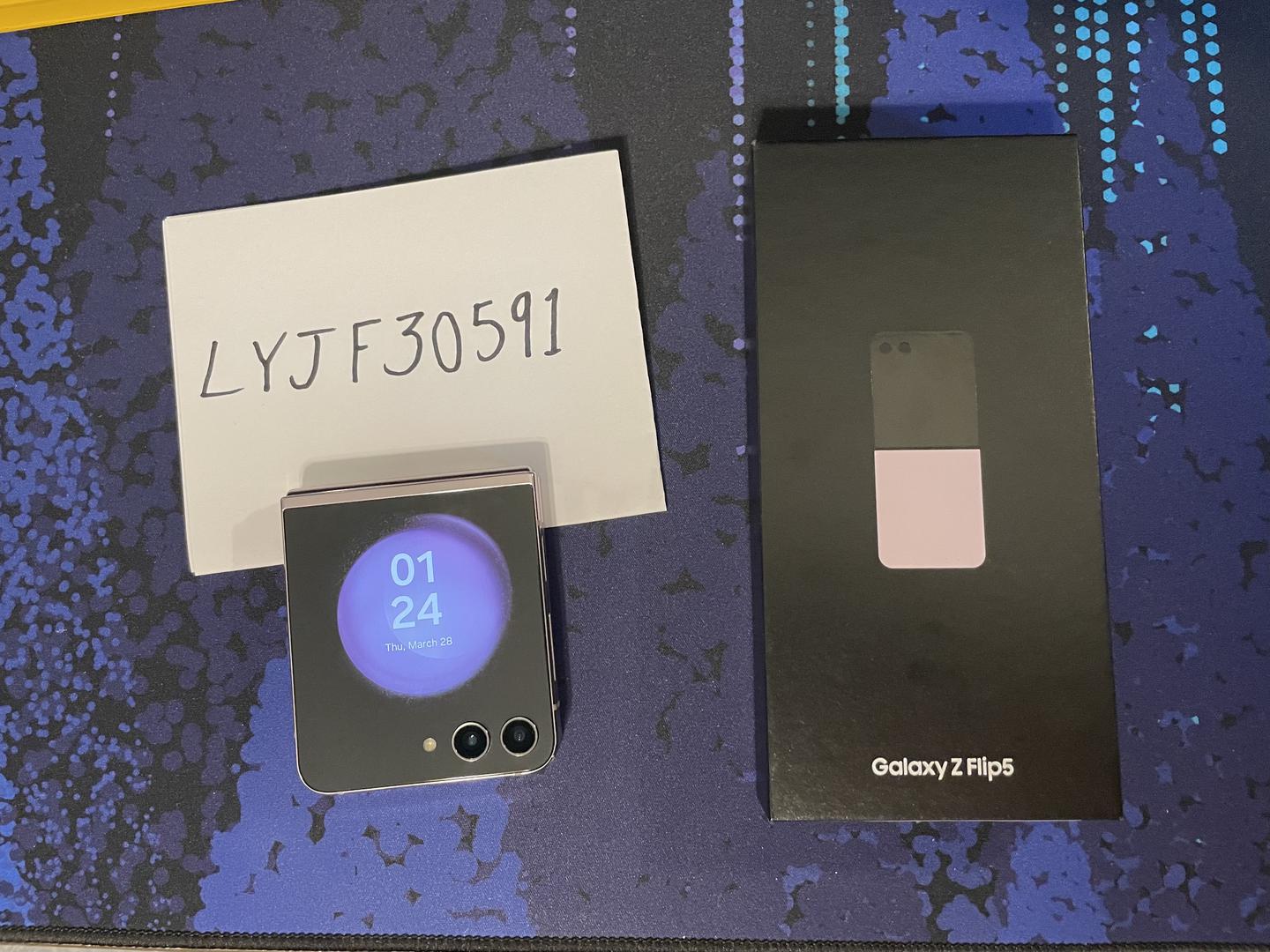 Samsung Galaxy Z Flip5, color Lavender