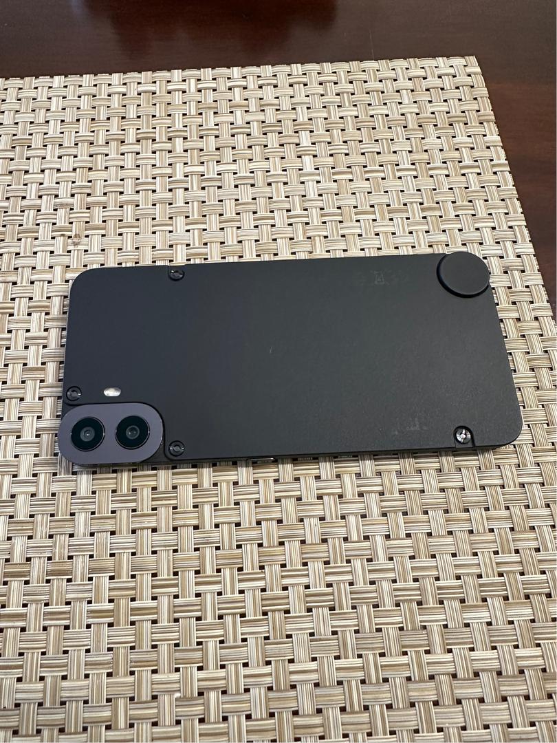 CMF Phone 1, color Black