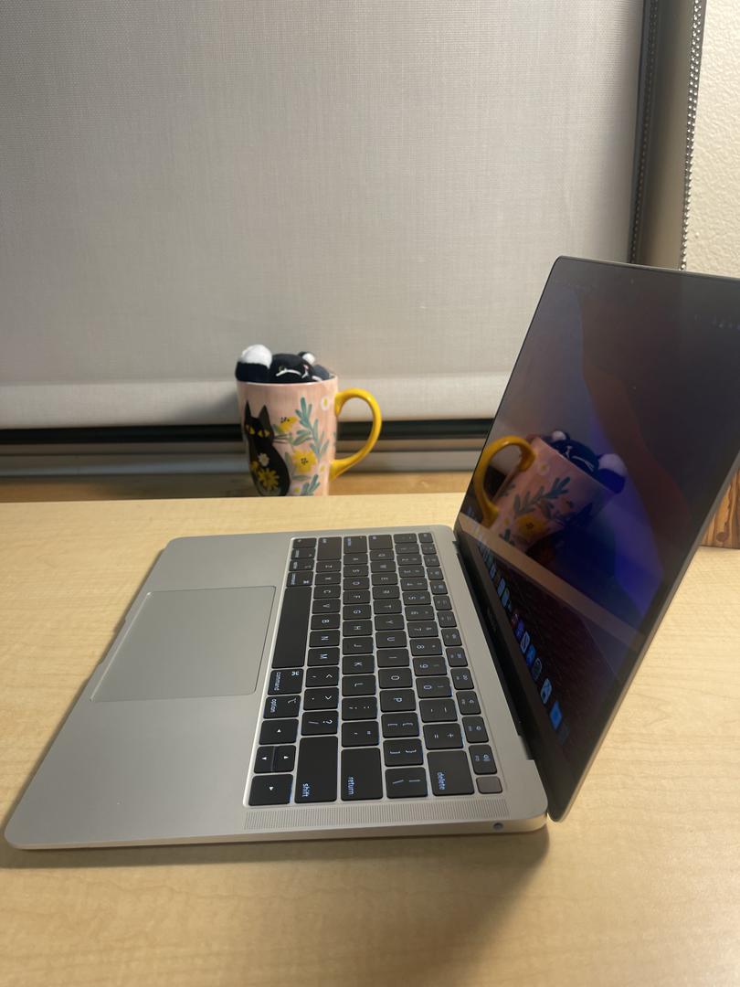 MacBook Air 2018 - 13", color Silver