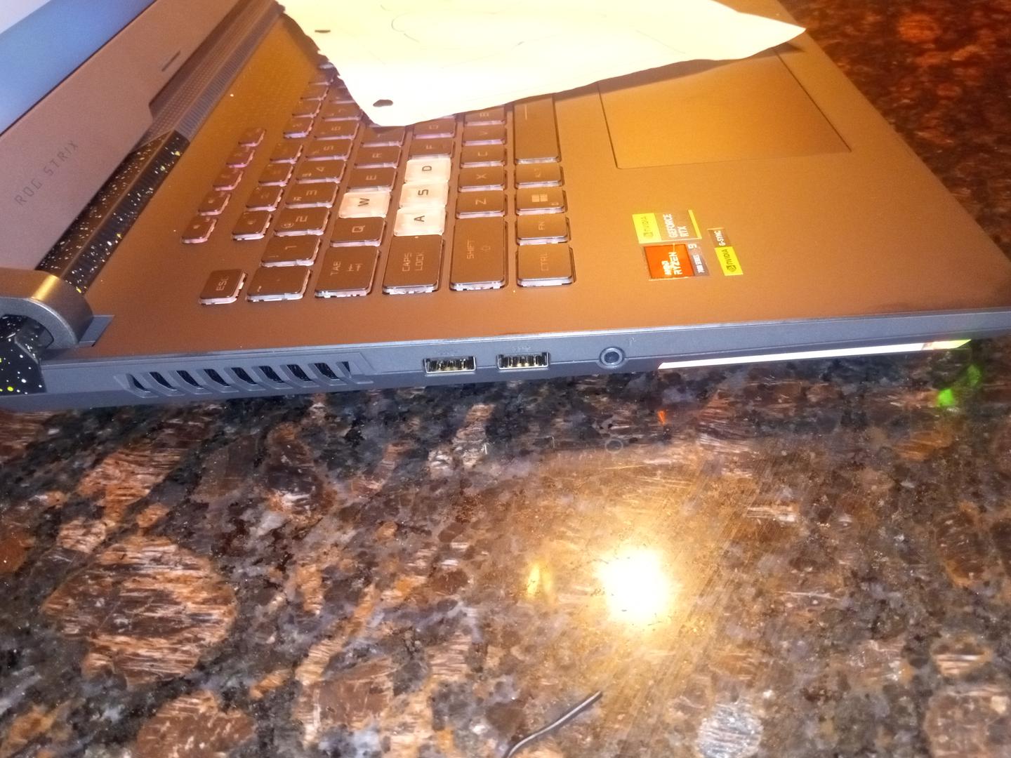 Asus ROG Strix G17 (2023) G713, color Gray