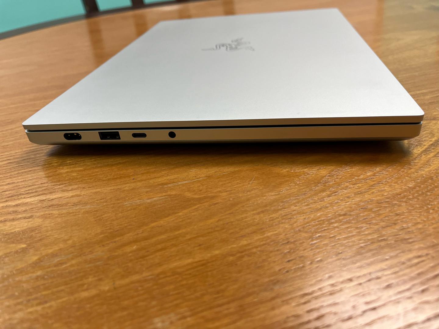 Razer Blade 14" 2023, color Silver