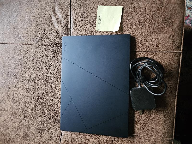 Asus Zenbook, color