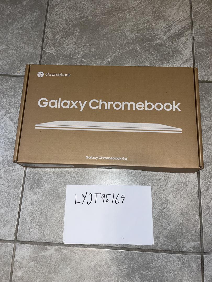 Samsung Galaxy Chromebook Go 14", color Silver