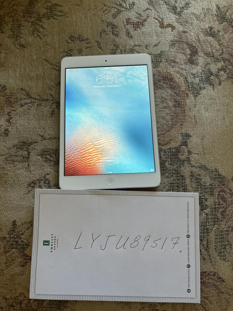 Apple iPad Mini, color White