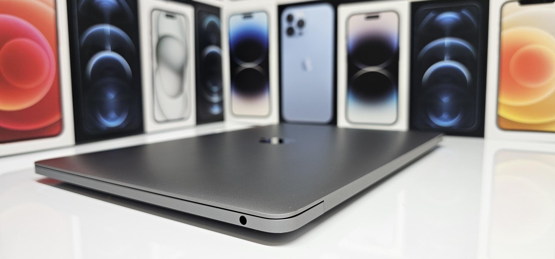 MacBook Pro 2022 - 13 inch - Guide, Specs, Prices, and More - Swappa