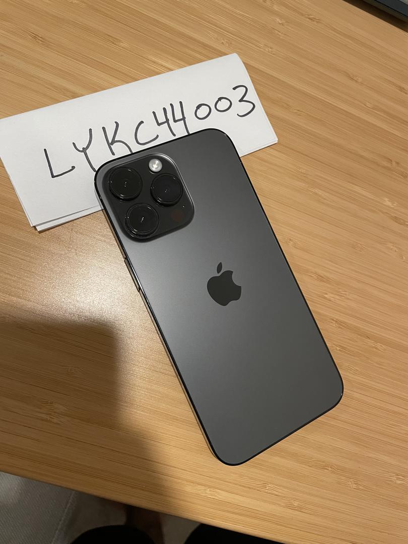 リトラクタブル Apple iPhone 14 Pro (256GB) 黒 Amazon.com: Apple