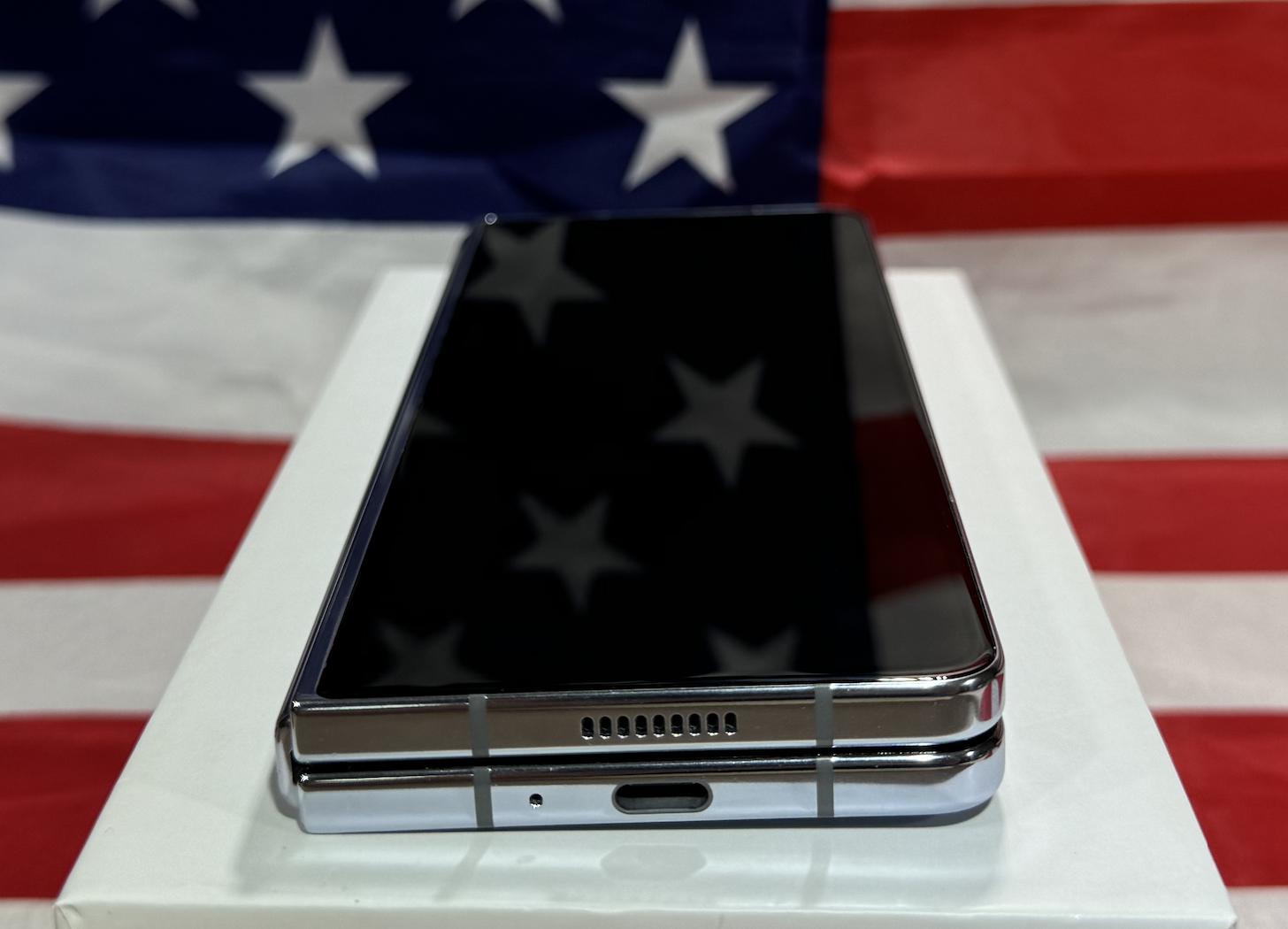 Samsung Galaxy Z Fold5, color Icy Blue