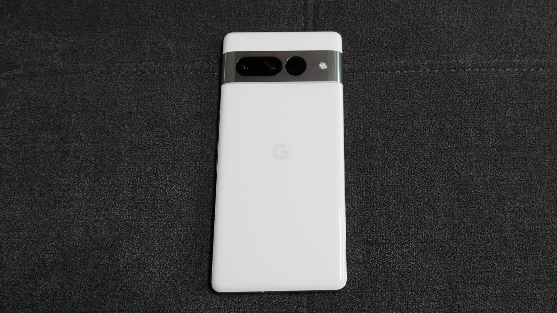 Google Pixel 7 Pro - Unlocked, 256GB, Snow, 12GB, GE2AE