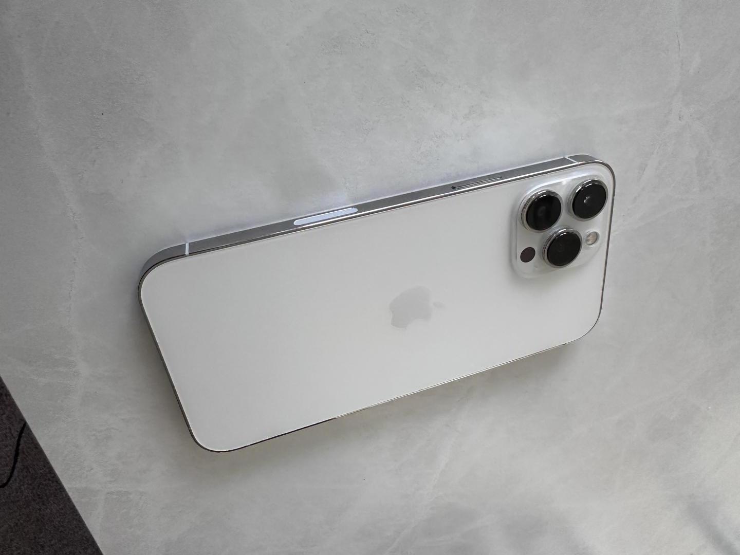 Apple iPhone 13 Pro Max Unlocked, Silver, 512GB, A2484 LYKJ13832